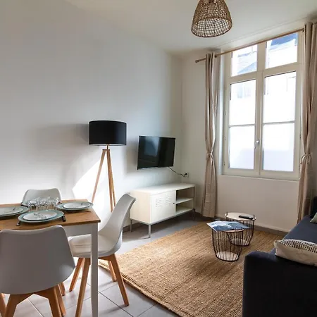 Le Chanzy-terrasse Privative Apartament *