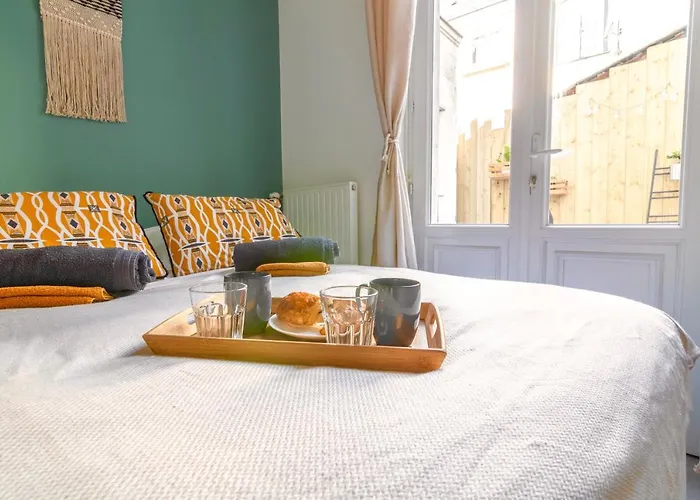 Le Chanzy-terrasse Privative Apartment